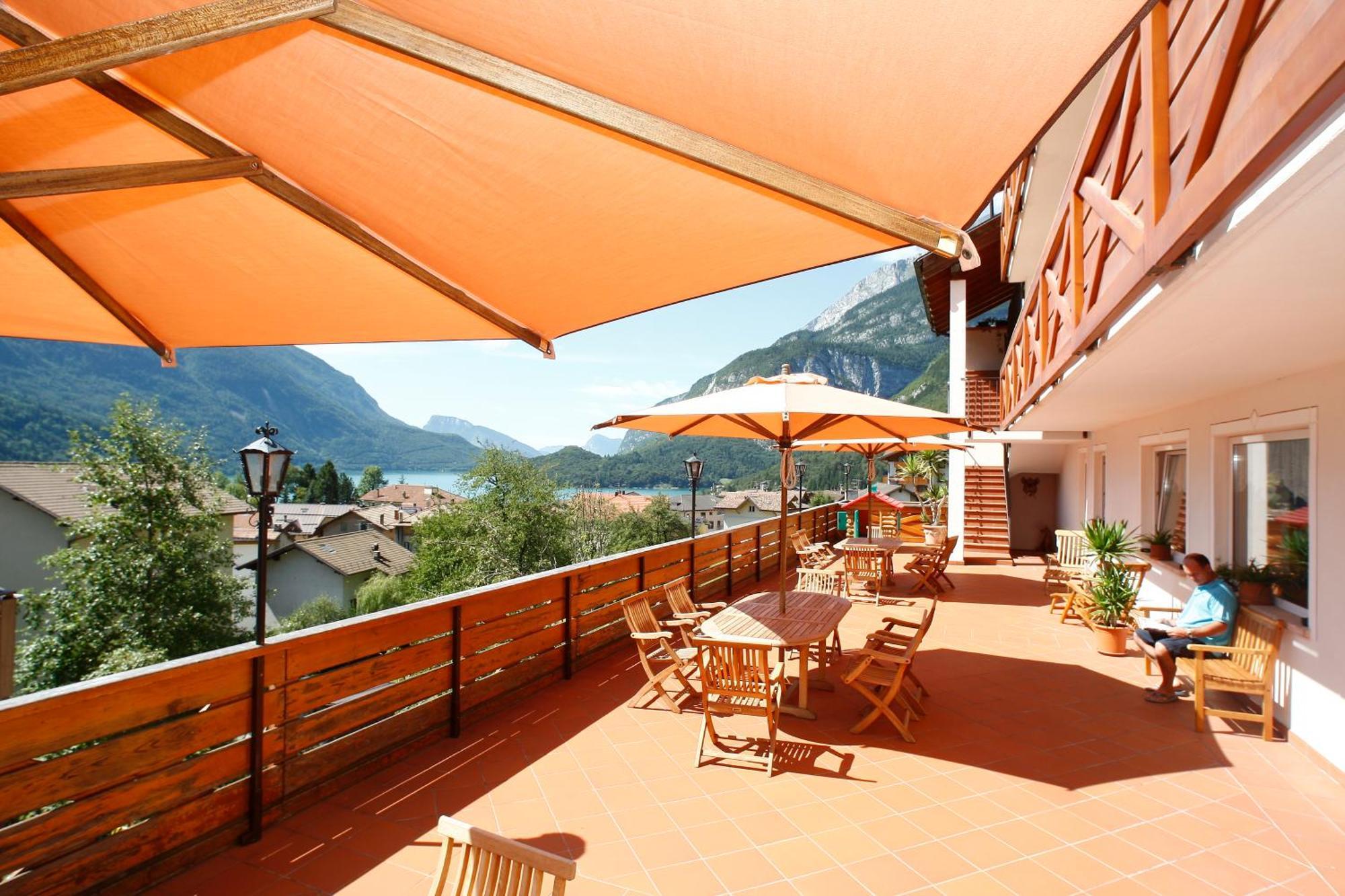 Hotel Garni Villanova Molveno Exteriér fotografie